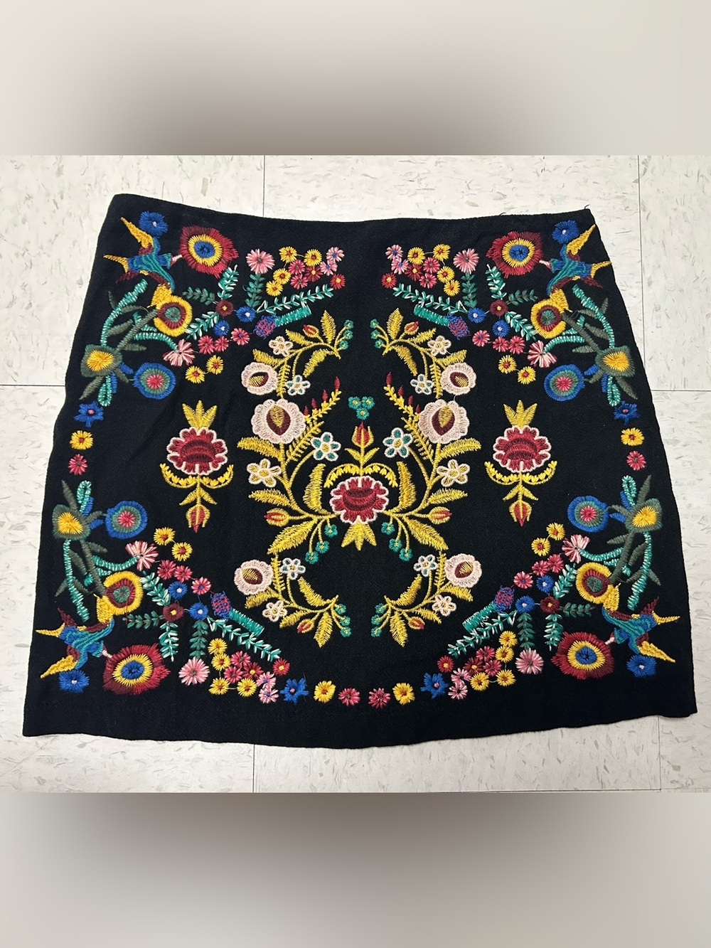 Umgee Black Embroidered Floral Mini Skirt Boho Folk Medium Boho Cottagecore - Picture 2 of 6